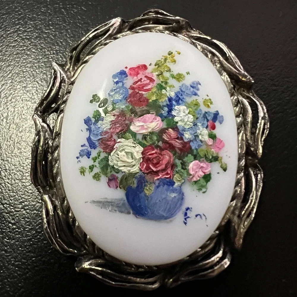 Vintage Hand Painted Porcelain Floral Brooch Pendant in  Silver Tone‎ Frame